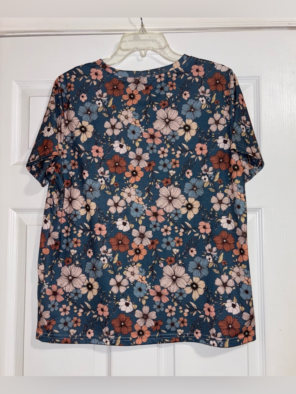 Shein Tee Size Large - Picture 4 of 4